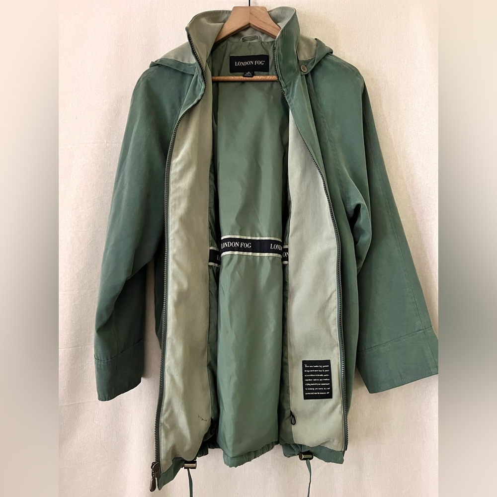 LONDON FOG | Timeless Hooded Jacket | Water-Repellent | Durable